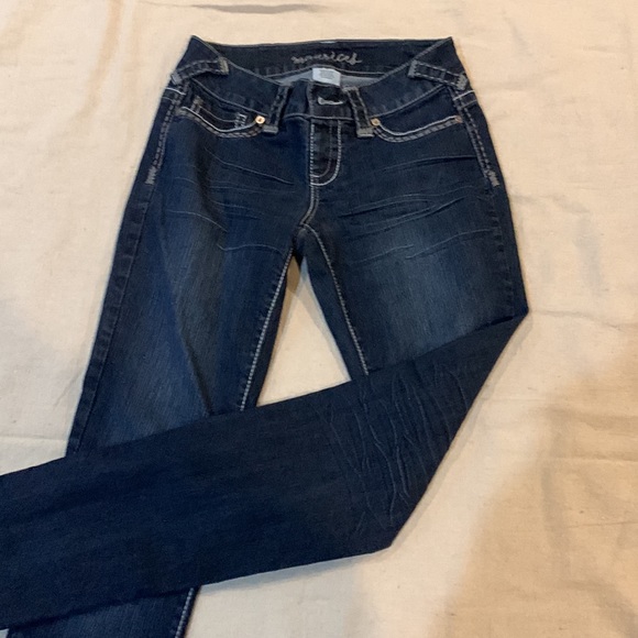 Jeans - Picture 2 of 5